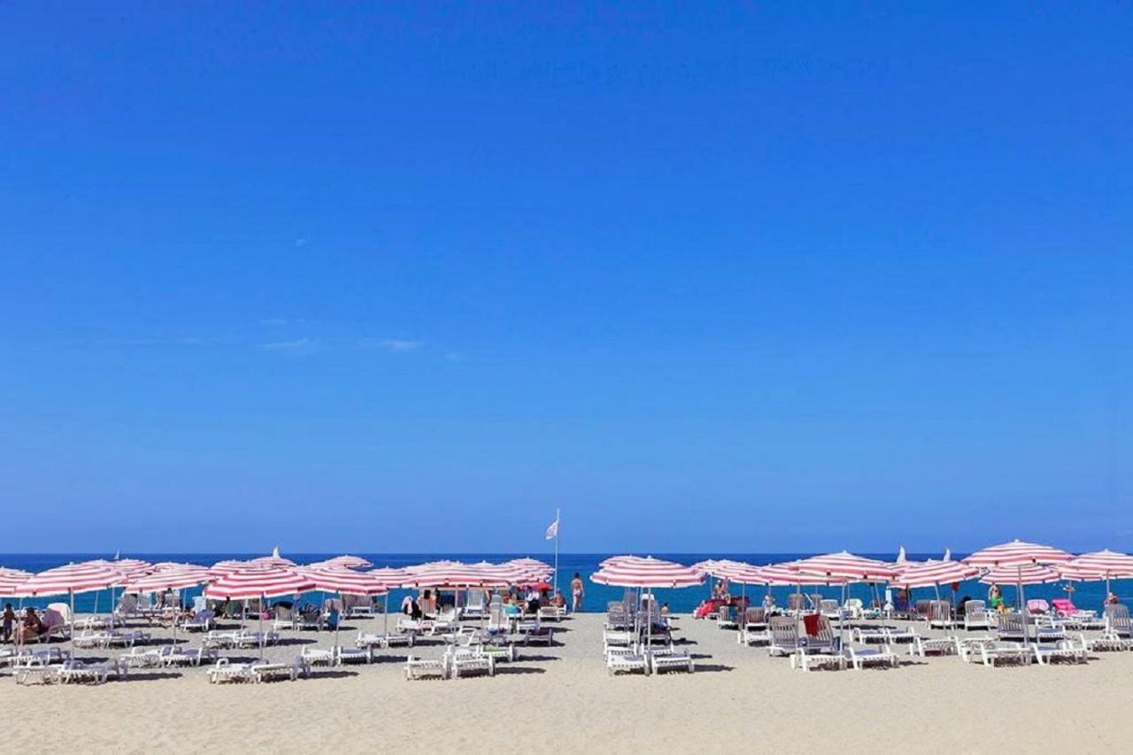 Апартаменты Pizzo Beach Club Экстерьер фото