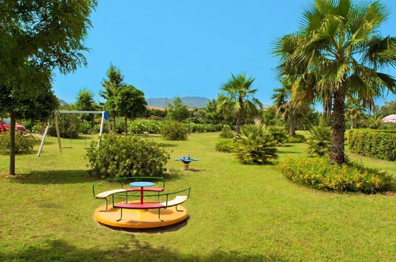 Апартаменты Pizzo Beach Club Экстерьер фото