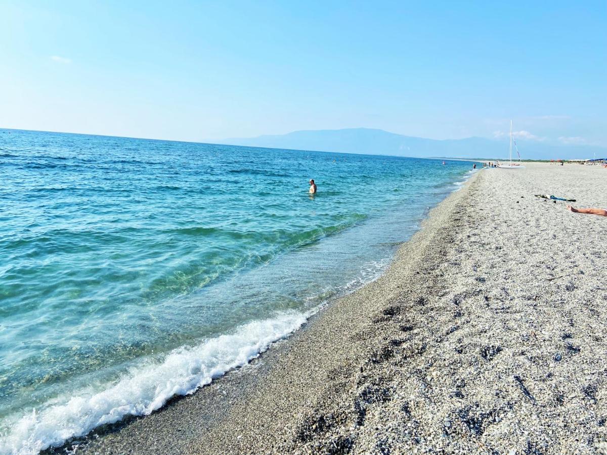 Апартаменты Pizzo Beach Club Экстерьер фото