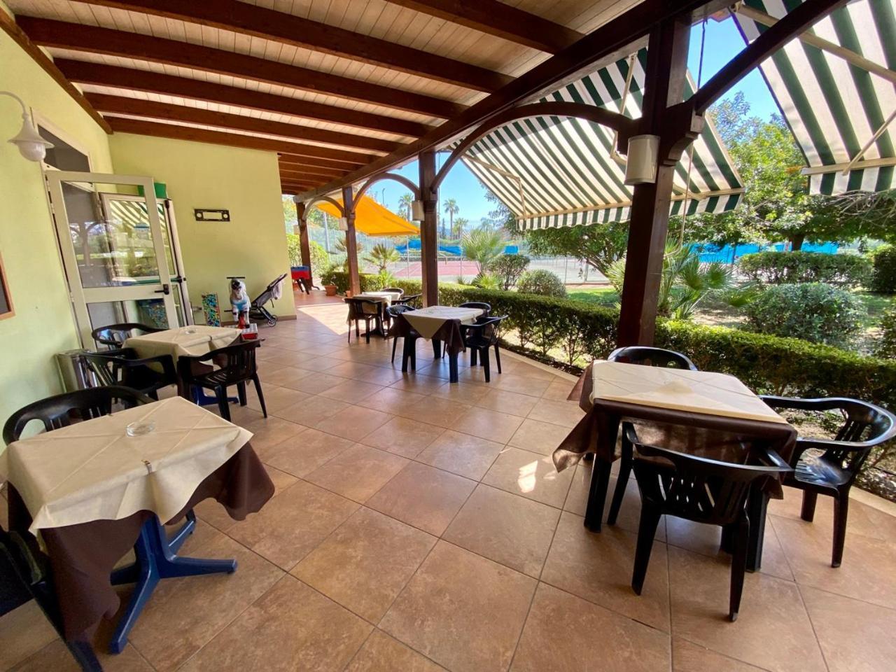 Апартаменты Pizzo Beach Club Экстерьер фото